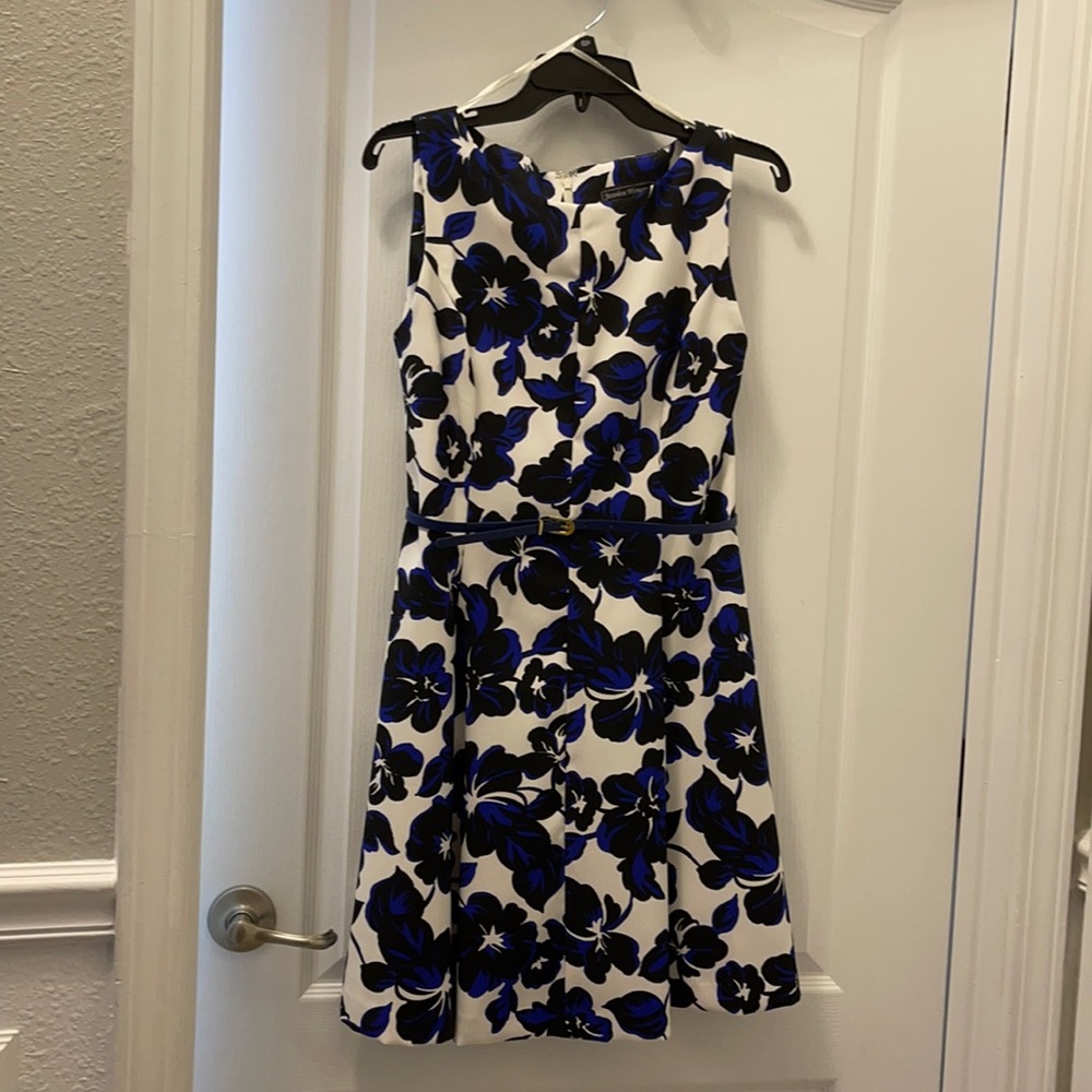 Cute Jessica Howard floral Dress